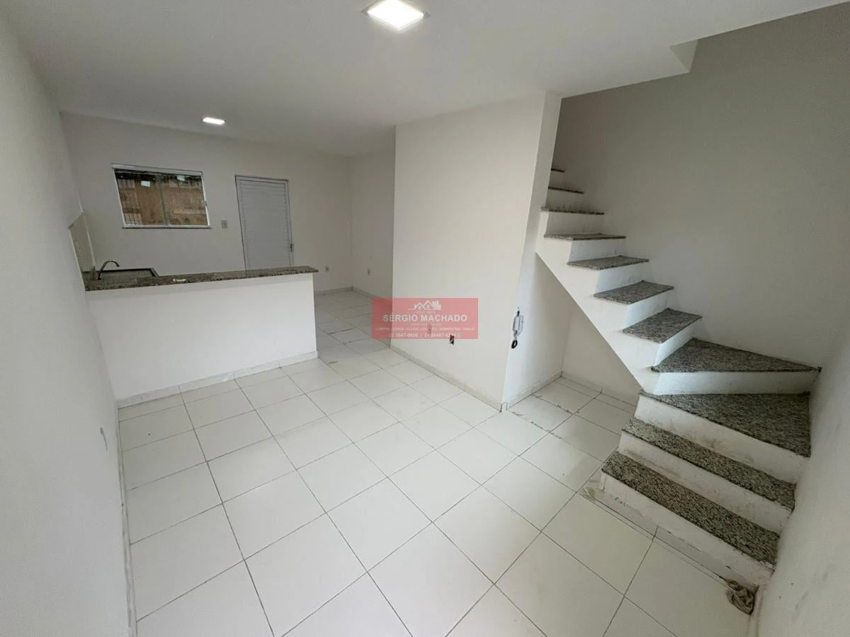 Casa duplex com 2 quartos e cozinha aberta com fogão — photo 6