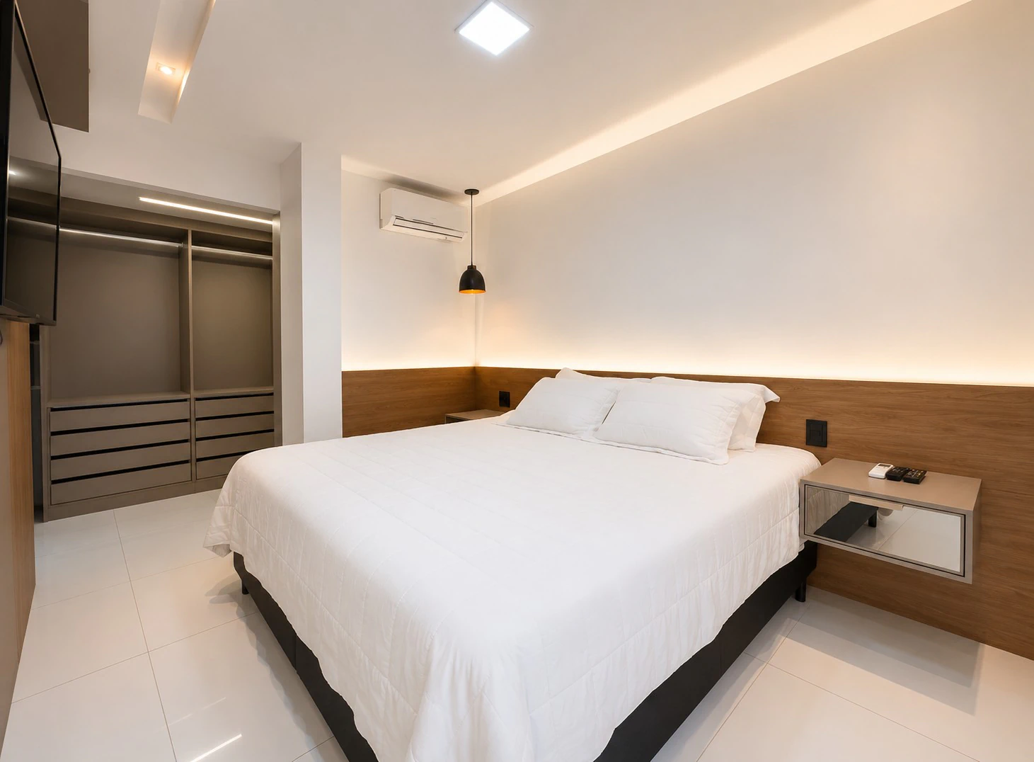 Furnished duplex penthouse with 2 en-suite bedrooms — photo 3