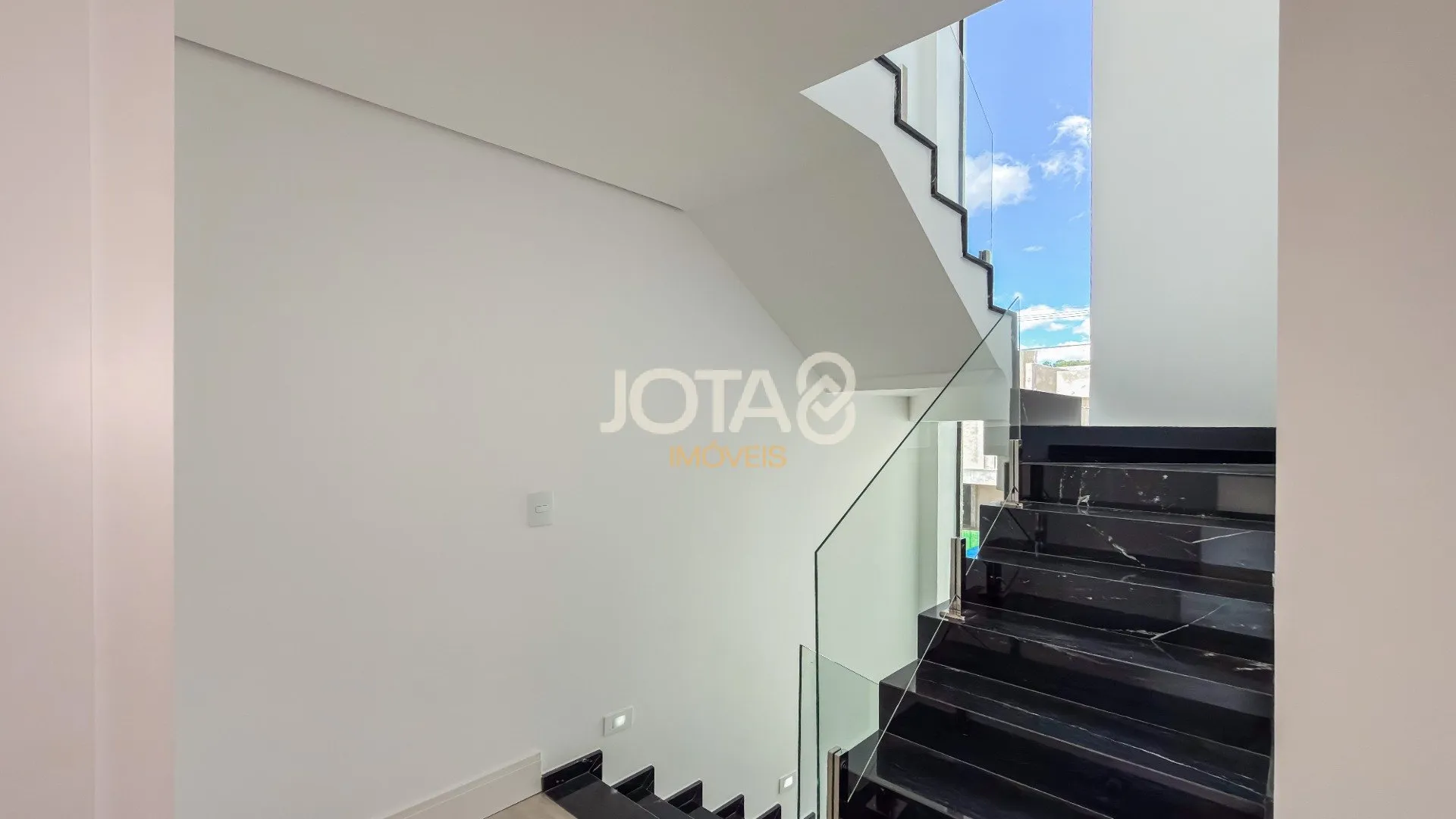 Casa em condomínio com 3 suítes e 4 banheiros — photo 25