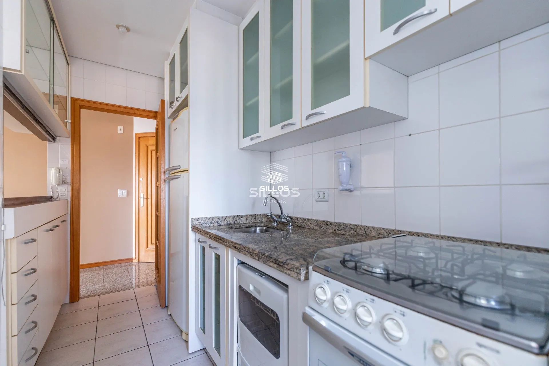 Ванна та 2 спальні: квартира 83 м² — photo 2