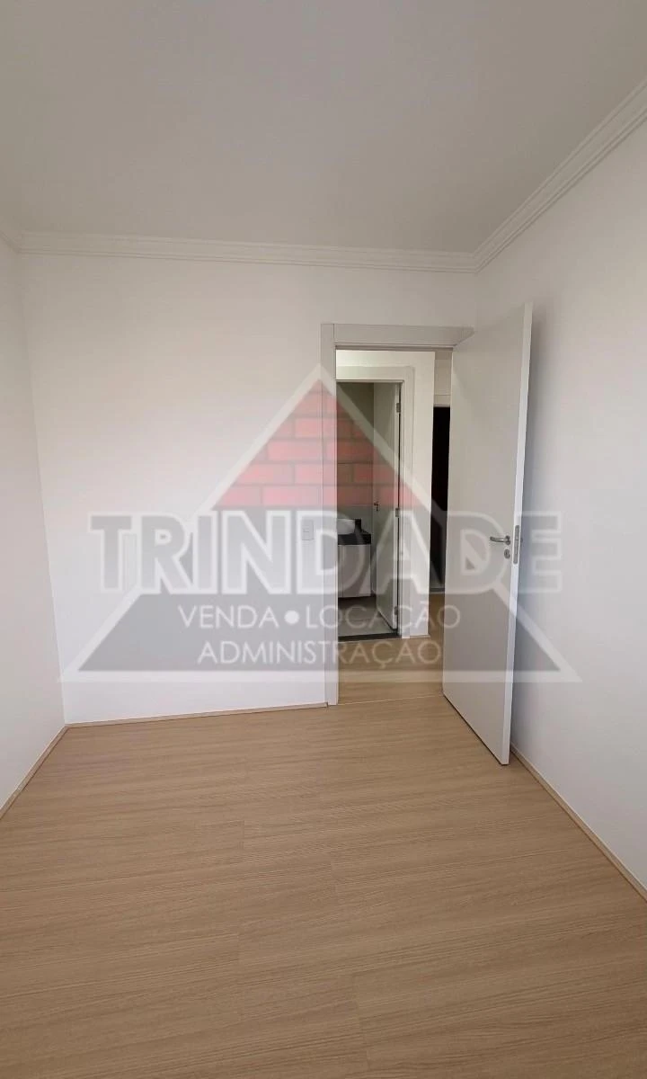 Wood or laminate floors in a 2-bedroom apartment, 53 m² — photo 9