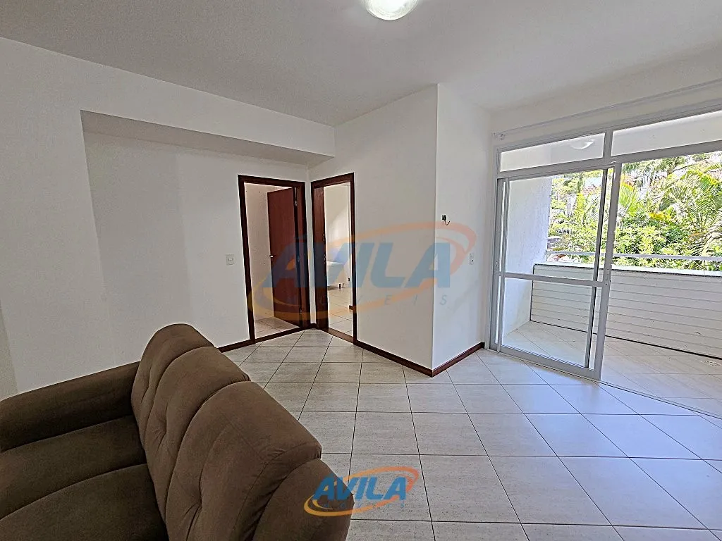 Furnished apartment with 3 bedrooms and 3 parking spots