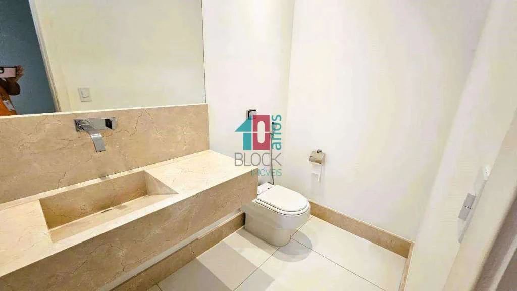4-bedroom apartment with private garden and 364 m² — photo 13