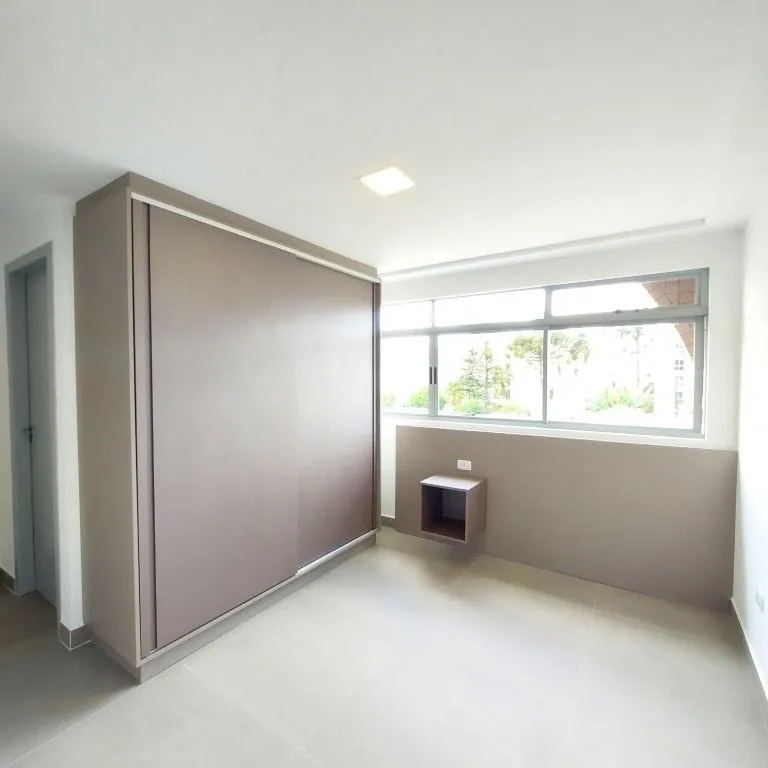 2-bedroom apartment in a building with a coworking space — photo 9