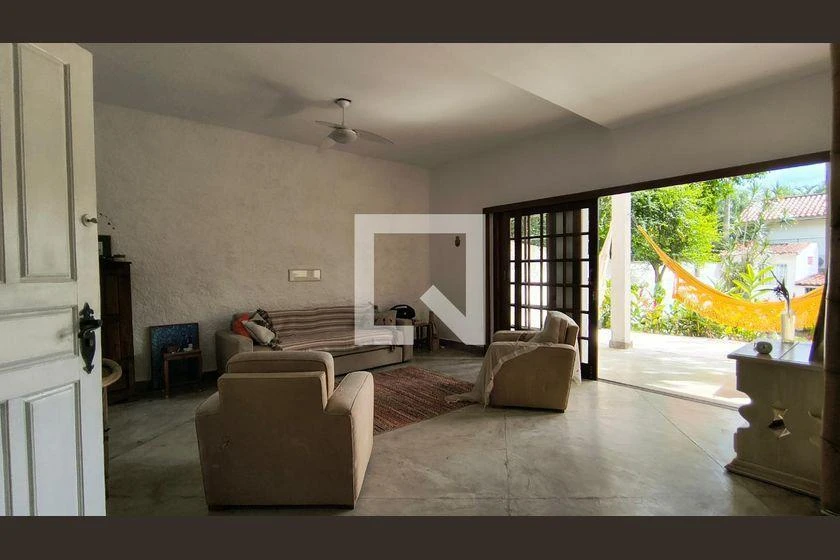 Furnished house, 270 m², with floor-to-ceiling windows — photo 12