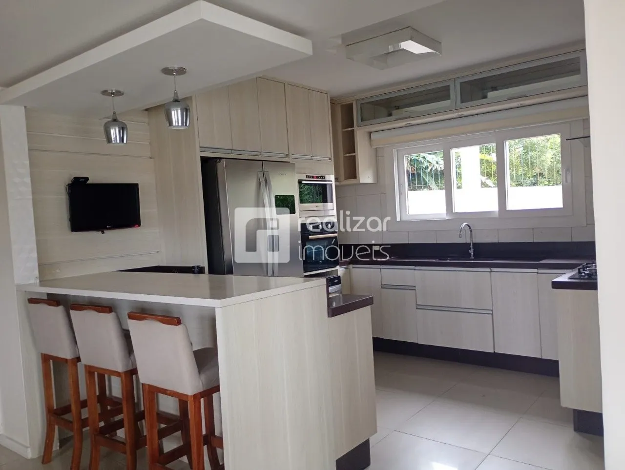 200 m² house with a private pool and a dishwasher — photo 9