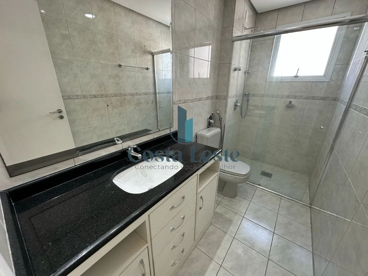 Apartment, 130 m², with a glass-enclosed balcony — photo 28