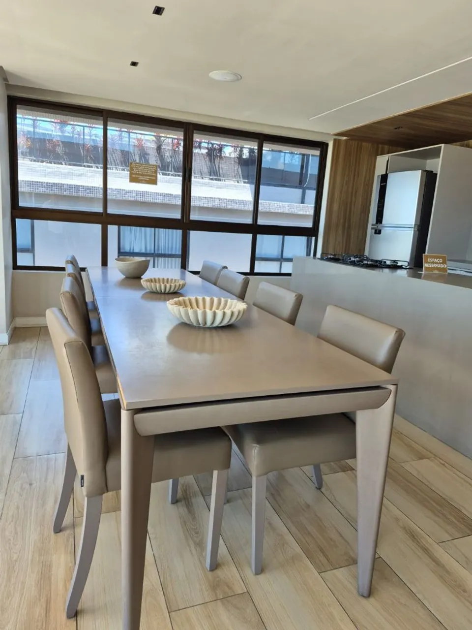 Furnished 2-bedroom apartment with balcony — photo 11