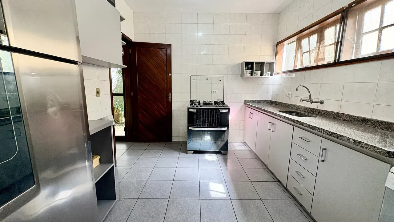 Casa mobiliada, 313 m², com piscina privativa — photo 24