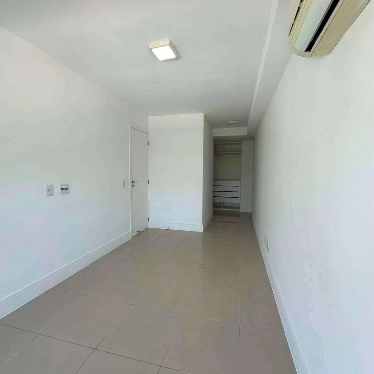 160 m² apartment with 4 bedrooms and 2 en-suites — photo 4