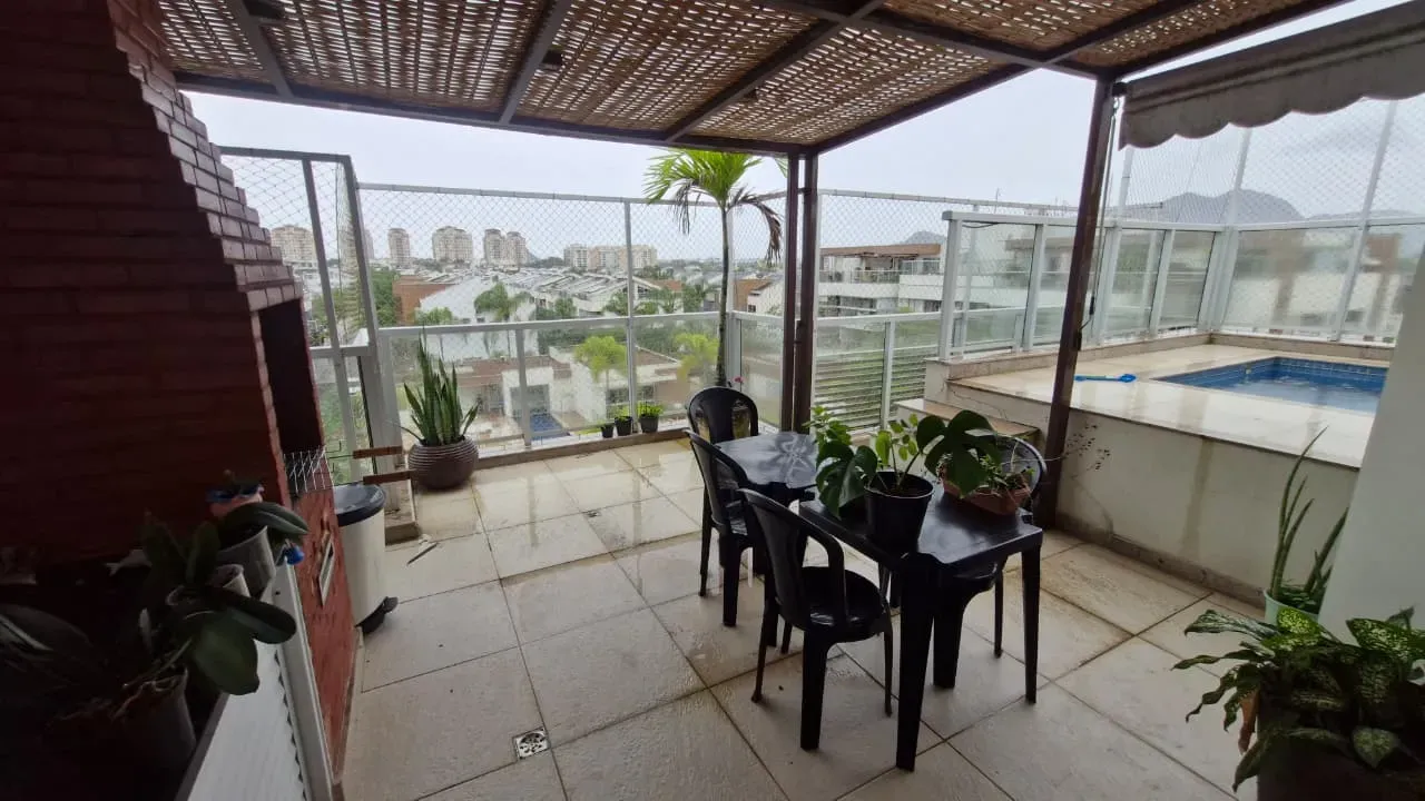 Furnished penthouse with 4 en-suite bedrooms, 186 m² — photo 31