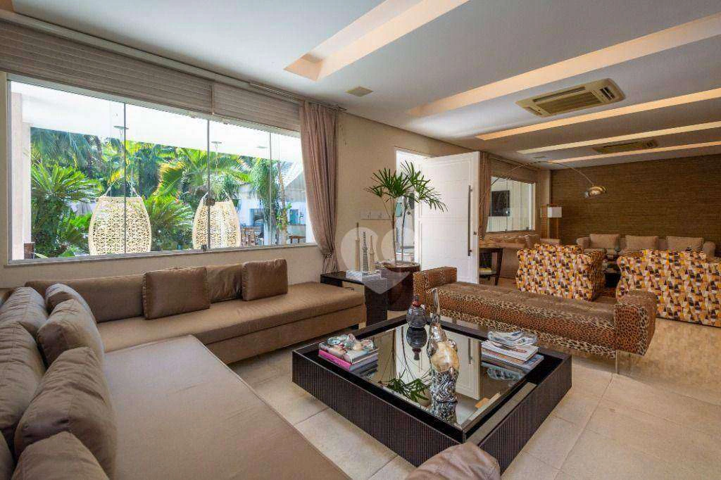 Furnished house with 7 en-suite bedrooms and 10 baths — photo 8