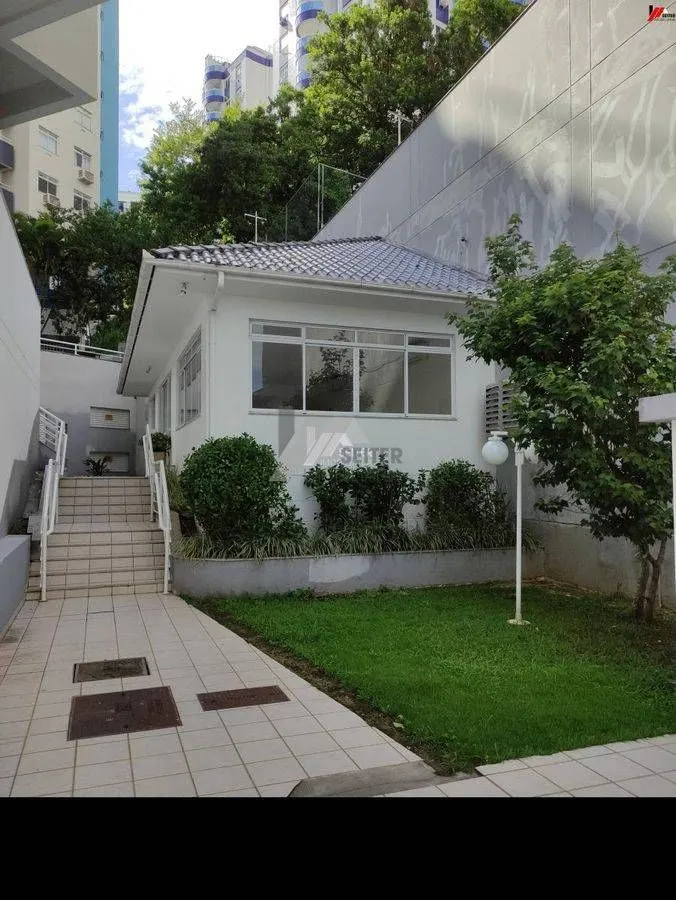 Apartment on the 8th floor with a grill on the balcony — photo 43