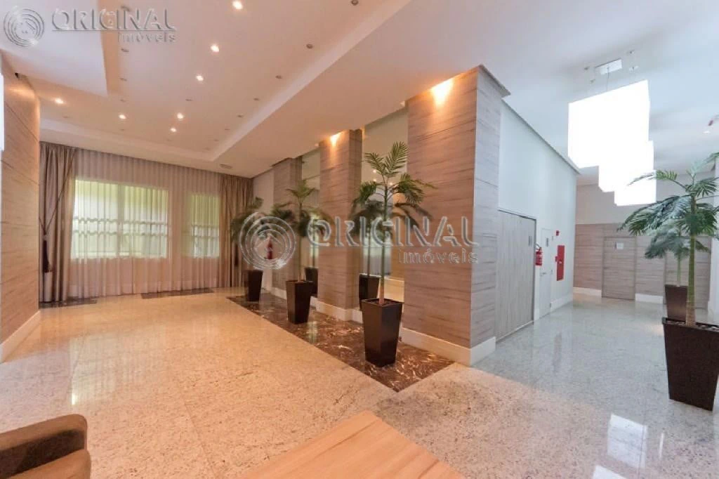 One-bedroom apartment in a building with an indoor pool — photo 6