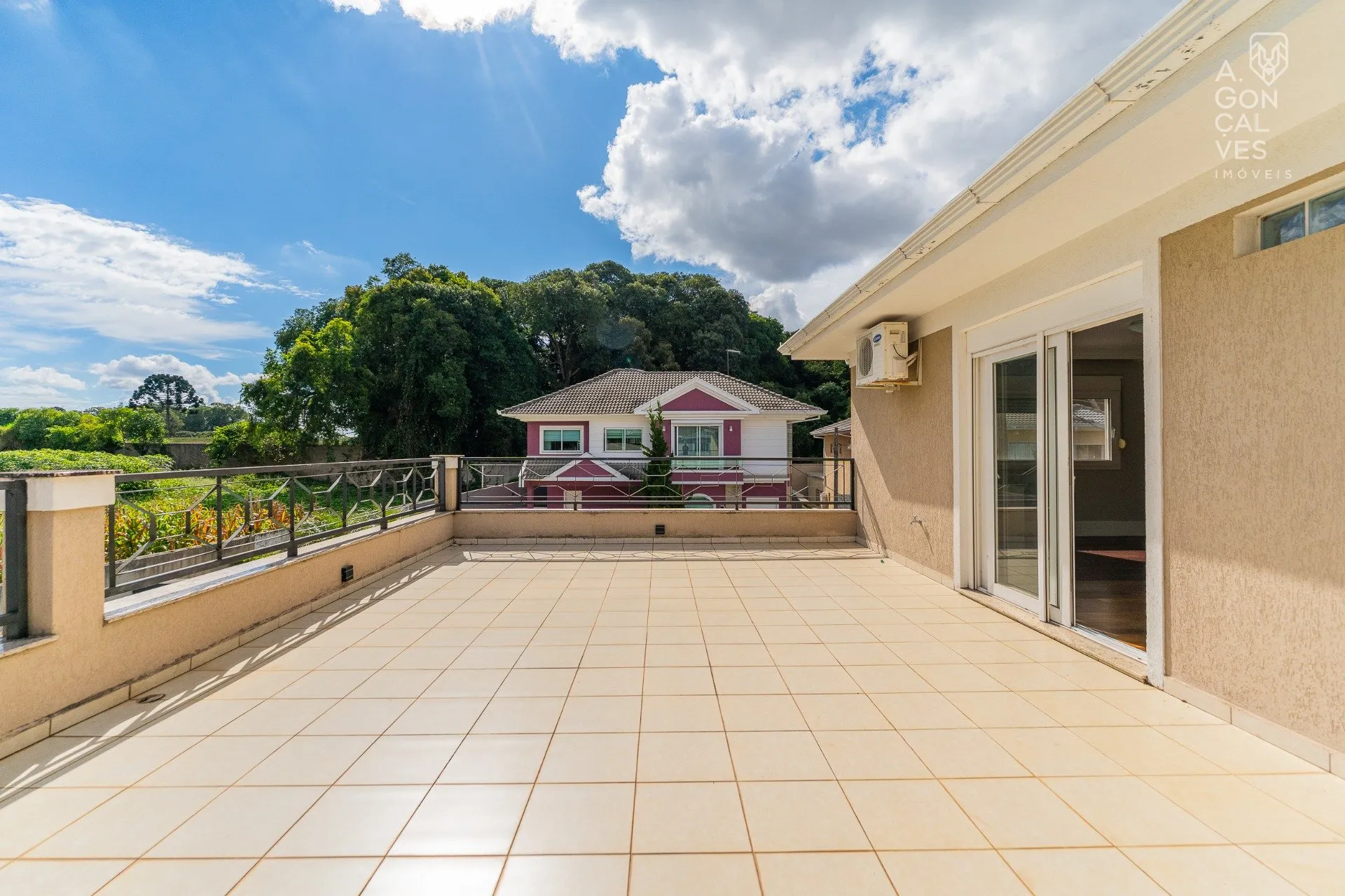 House with 4 bedrooms, open-plan kitchen and 4 parking — photo 26