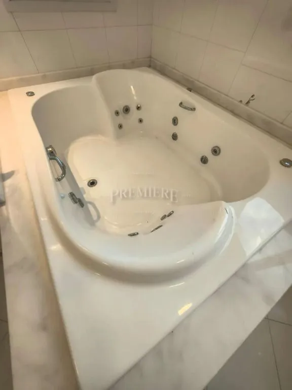 Будинок на 5 кімнат із балконом і 400 м² — photo 31