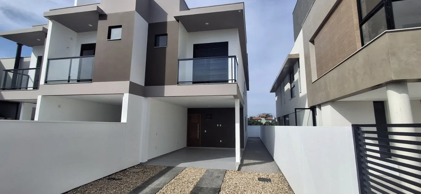 Casa com 3 quartos em suítes e 3 vagas de garagem