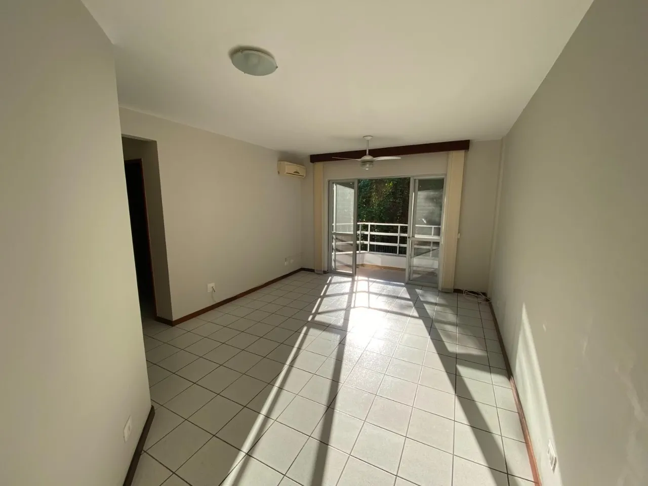 Furnished 111 m² apartment with 3 bedrooms and balcony