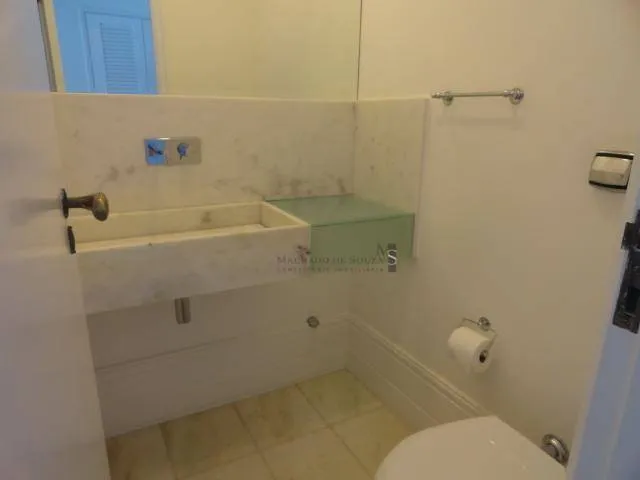 Water view in a 4-bedroom apartment, 350 m² — photo 47