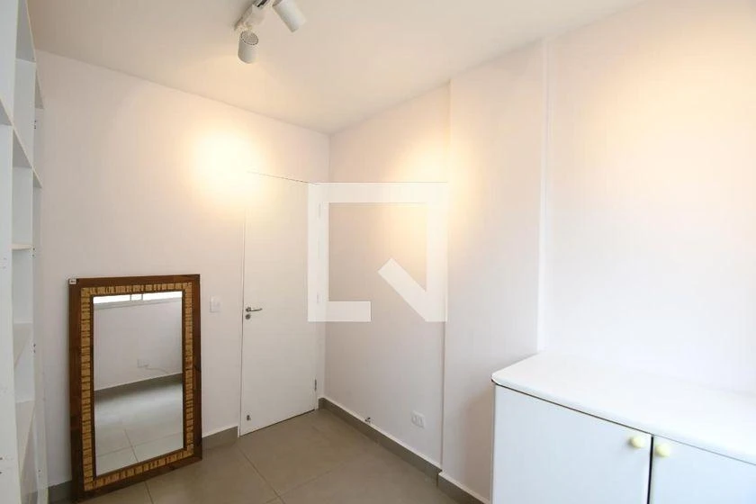 2-bedroom apartment with a walk-in closet in Curitiba — photo 12