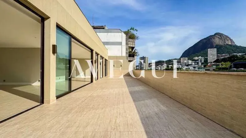 Apartamento sem mobília com 4 dormitórios e sacada — photo 3