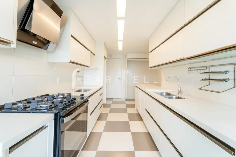 3 quartos e varanda envidraçada: apartamento de 335 m² — photo 7