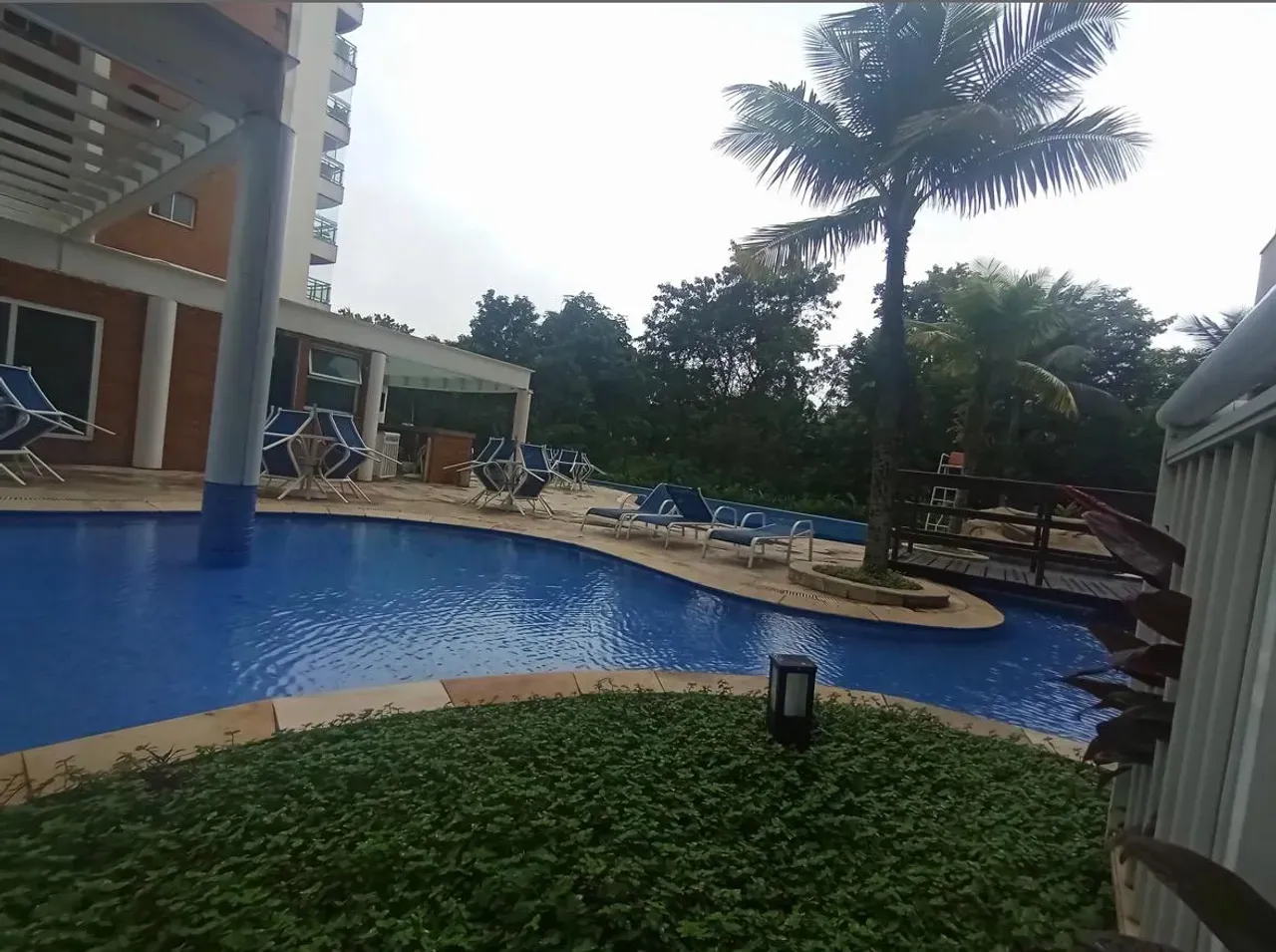 3-bedroom apartment with a grill on the balcony — photo 25