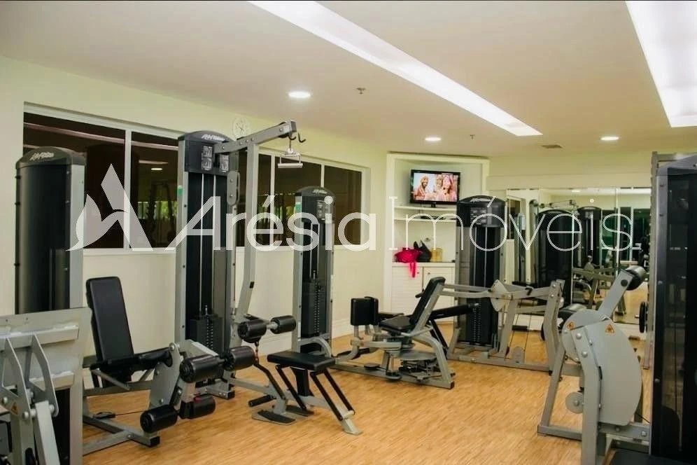 2-bedroom apartment in a building with a pool — photo 21