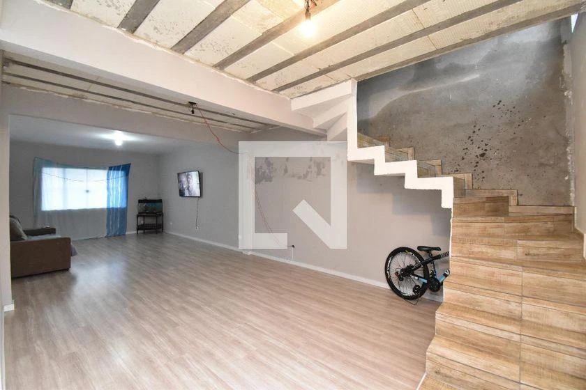House for rent with 3 bedrooms and 200 m² and 2 parking