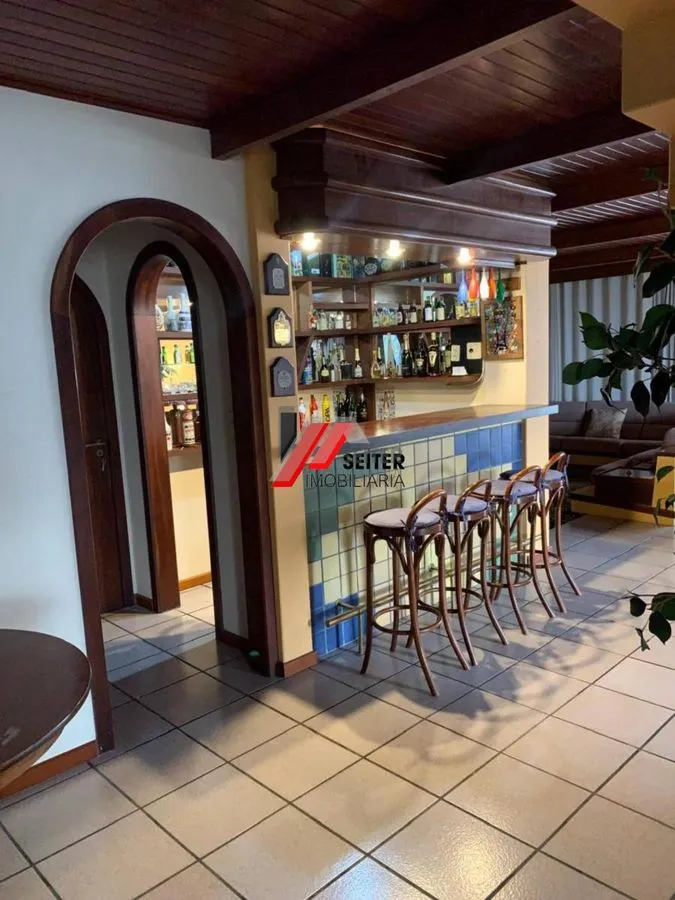 4-bedroom rental house with 410 m² and 6 parking — photo 40