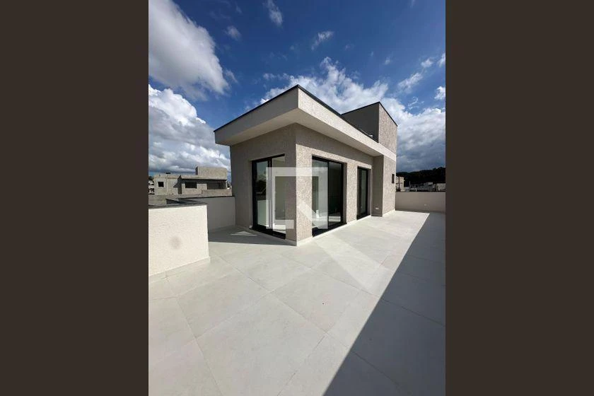 Furnished house, 205 m², with floor-to-ceiling windows — photo 18