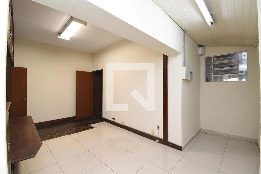Casa com 5 quartos, 3 banheiros e cozinha separada — photo 22