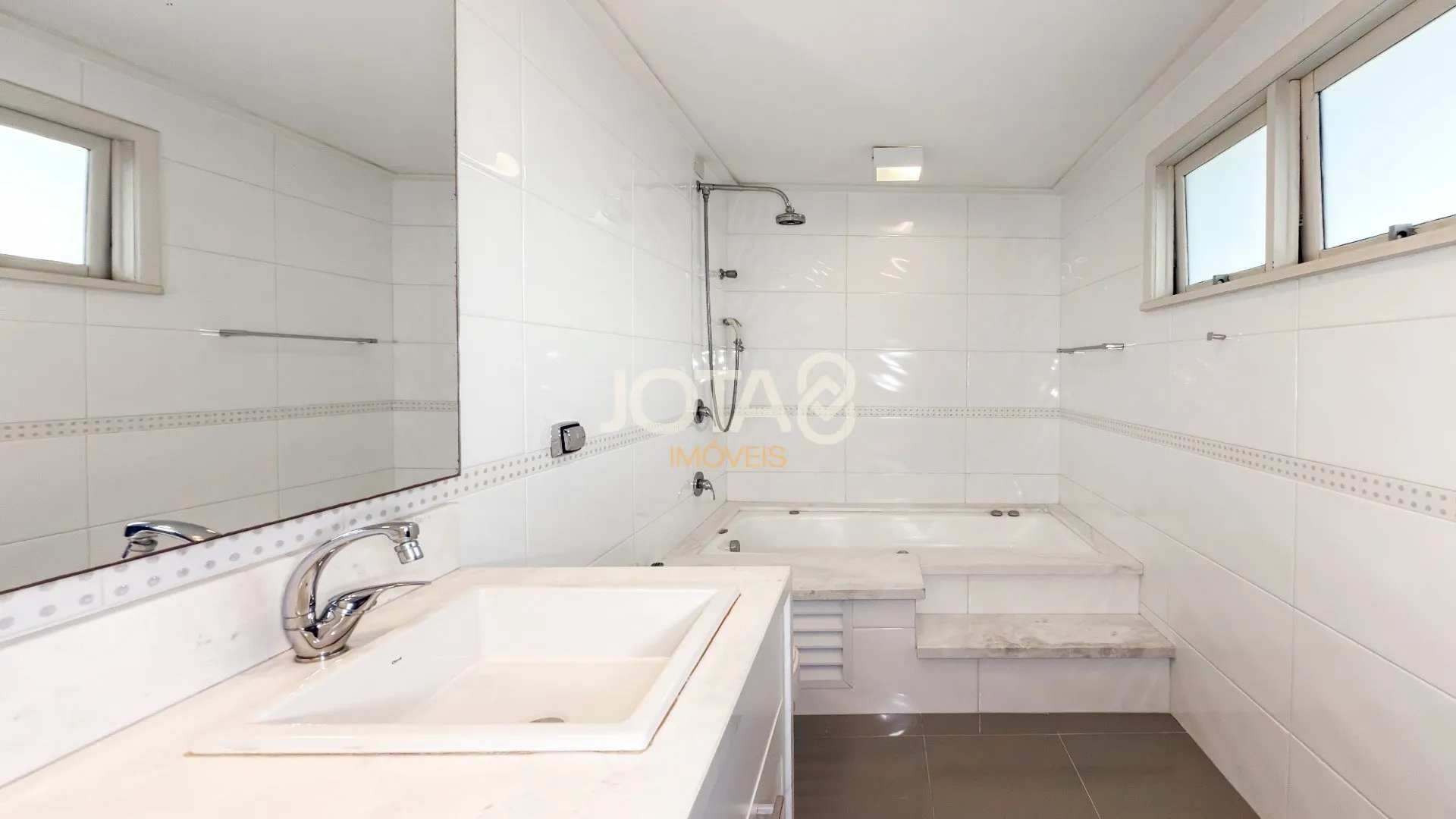 Casa com piscina de uso exclusivo e 4 suítes — photo 23
