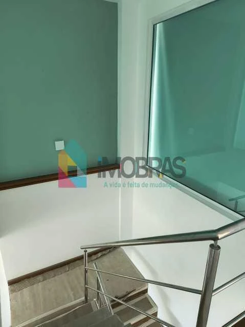 Triplex penthouse 660 m² with 3 suites and parking