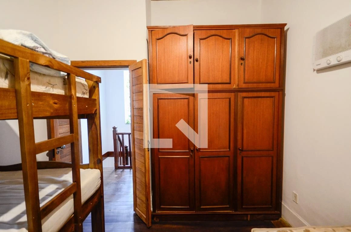 Меблированный дом с частным садом и 7 спальнями — photo 14