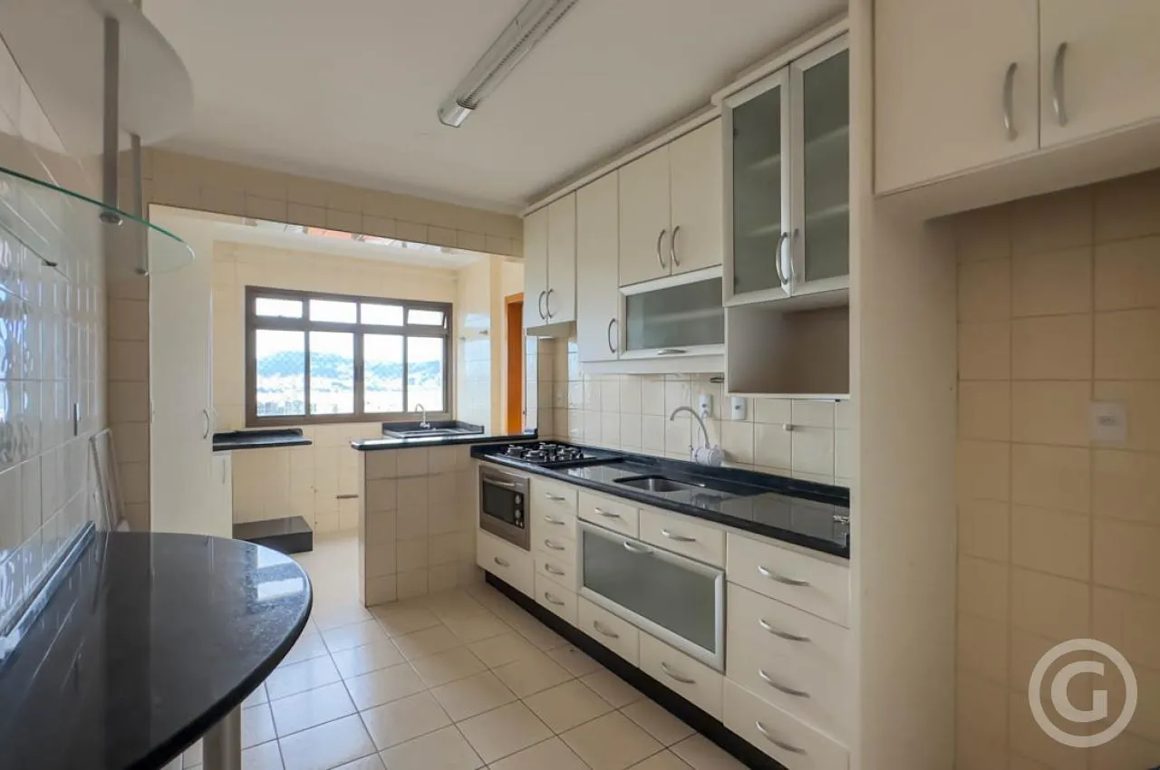 Квартира 105 м² с 3 спальнями и 1 крытым местом — photo 2