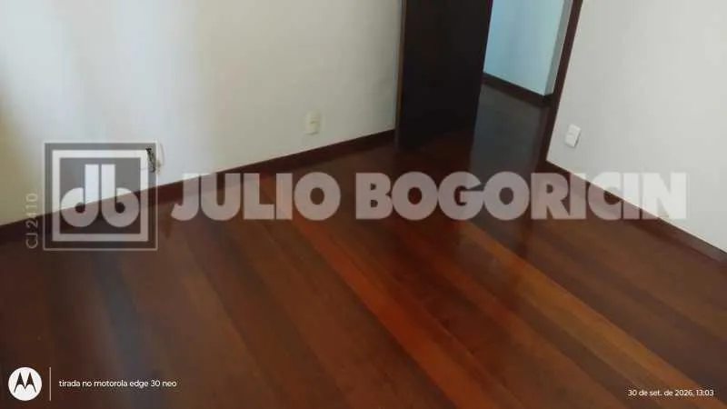 Apartment on the 2nd floor with wood or laminate floors — photo 18
