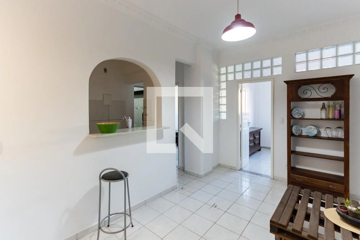 2-bedroom apartment with a mountain view — photo 2