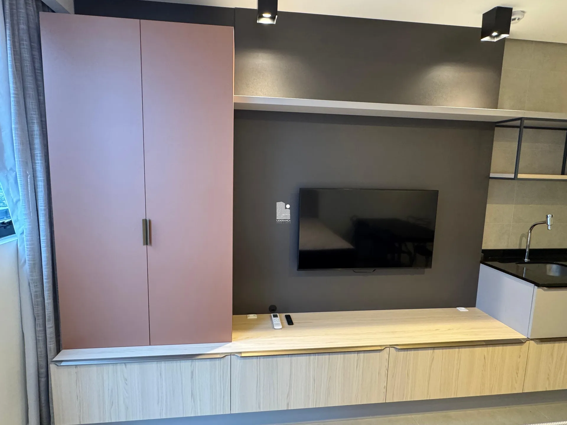Furnished studio, 31 m², with a washing machine — photo 8