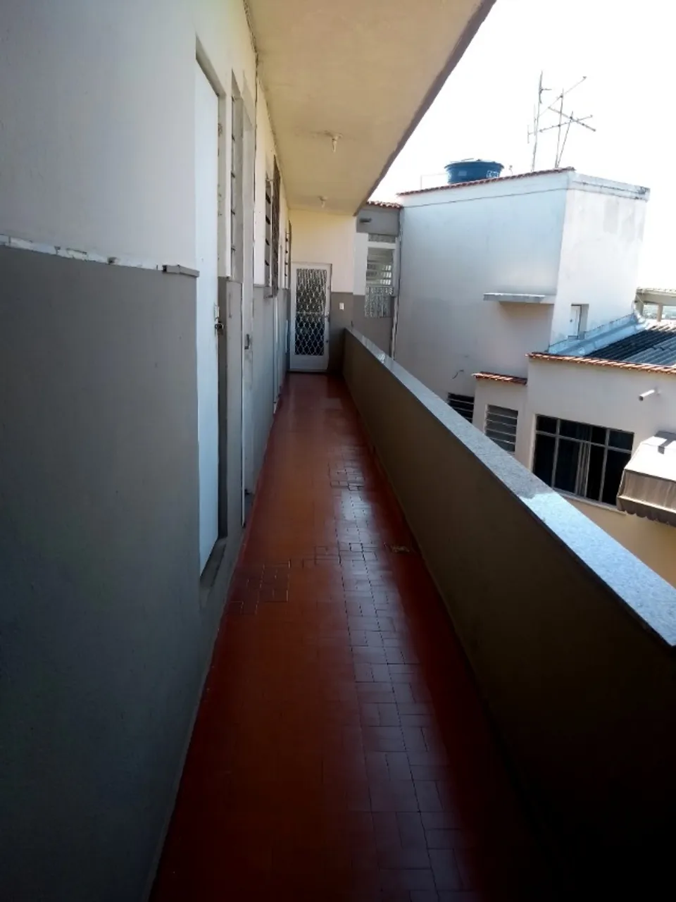 2-bedroom apartment with a mountain view — photo 8