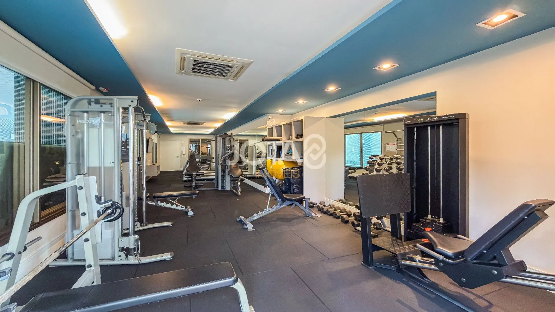 Apartamento mobiliado de 1 quarto (85 m²) com varanda — photo 30