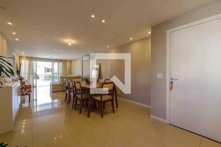 Furnished 3-bedroom apartment with 264 m² — photo 19