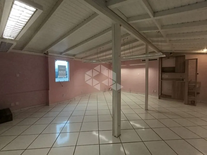 80 m² studio with balcony and air conditioning