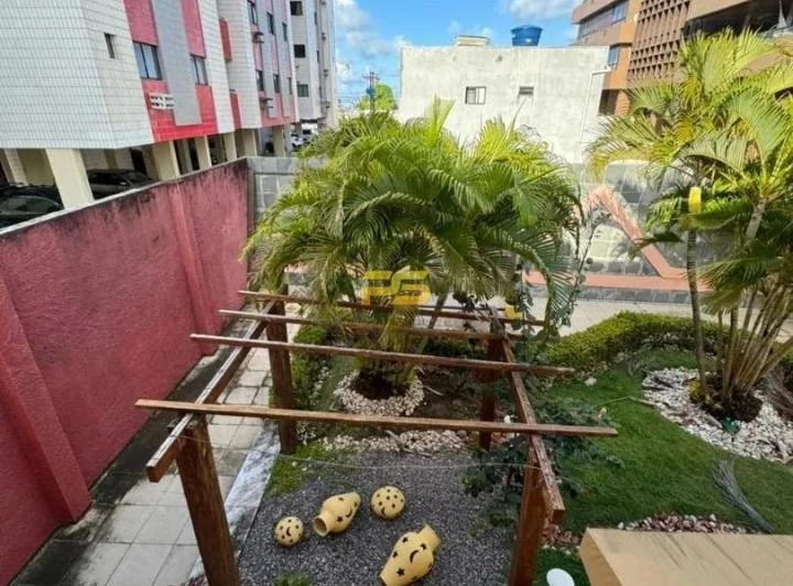 Будинок 300 м² з 5 спальнями та грилем на балконі — photo 8