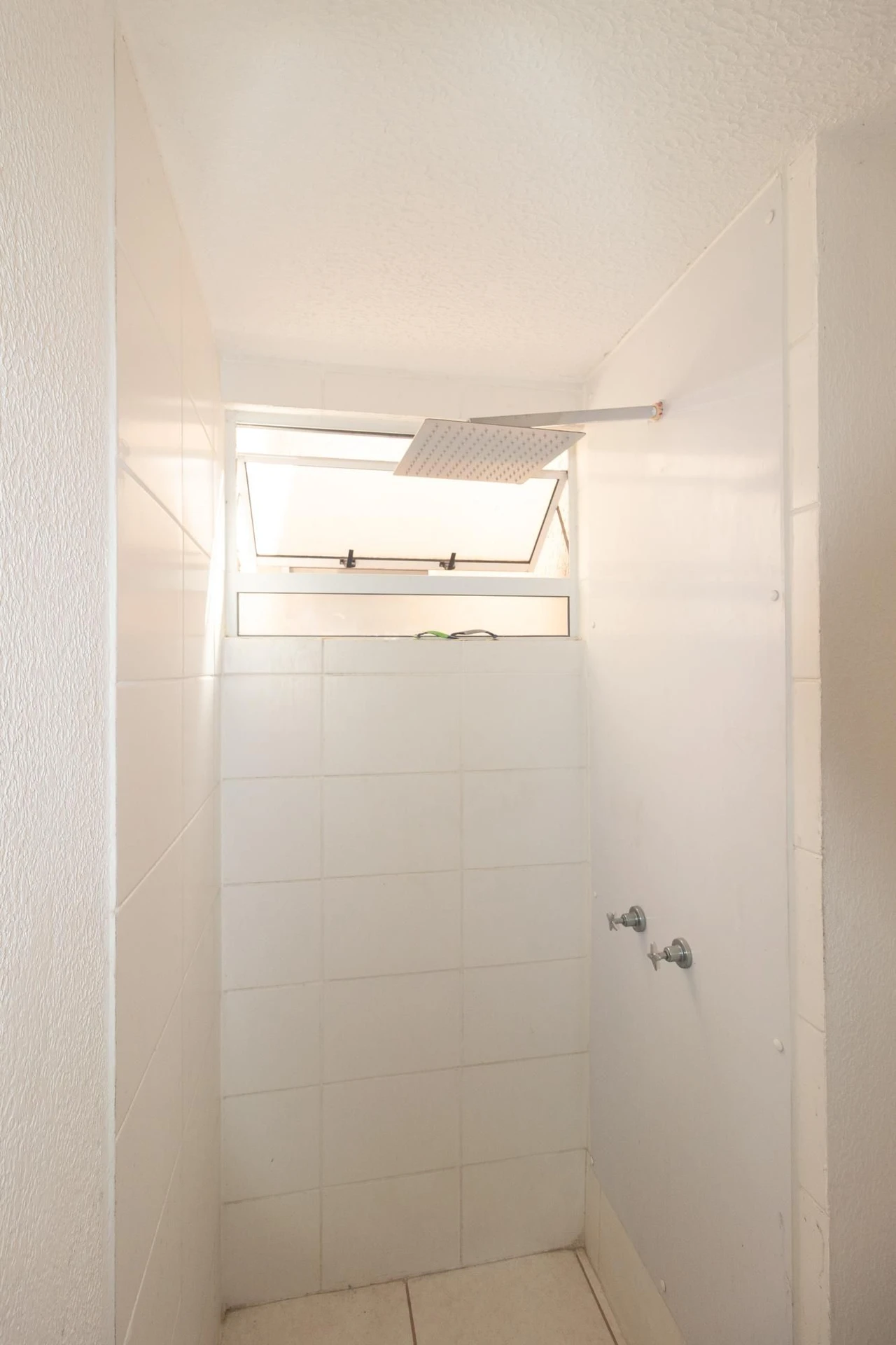 2-bedroom apartment with shared outdoor pool — photo 23