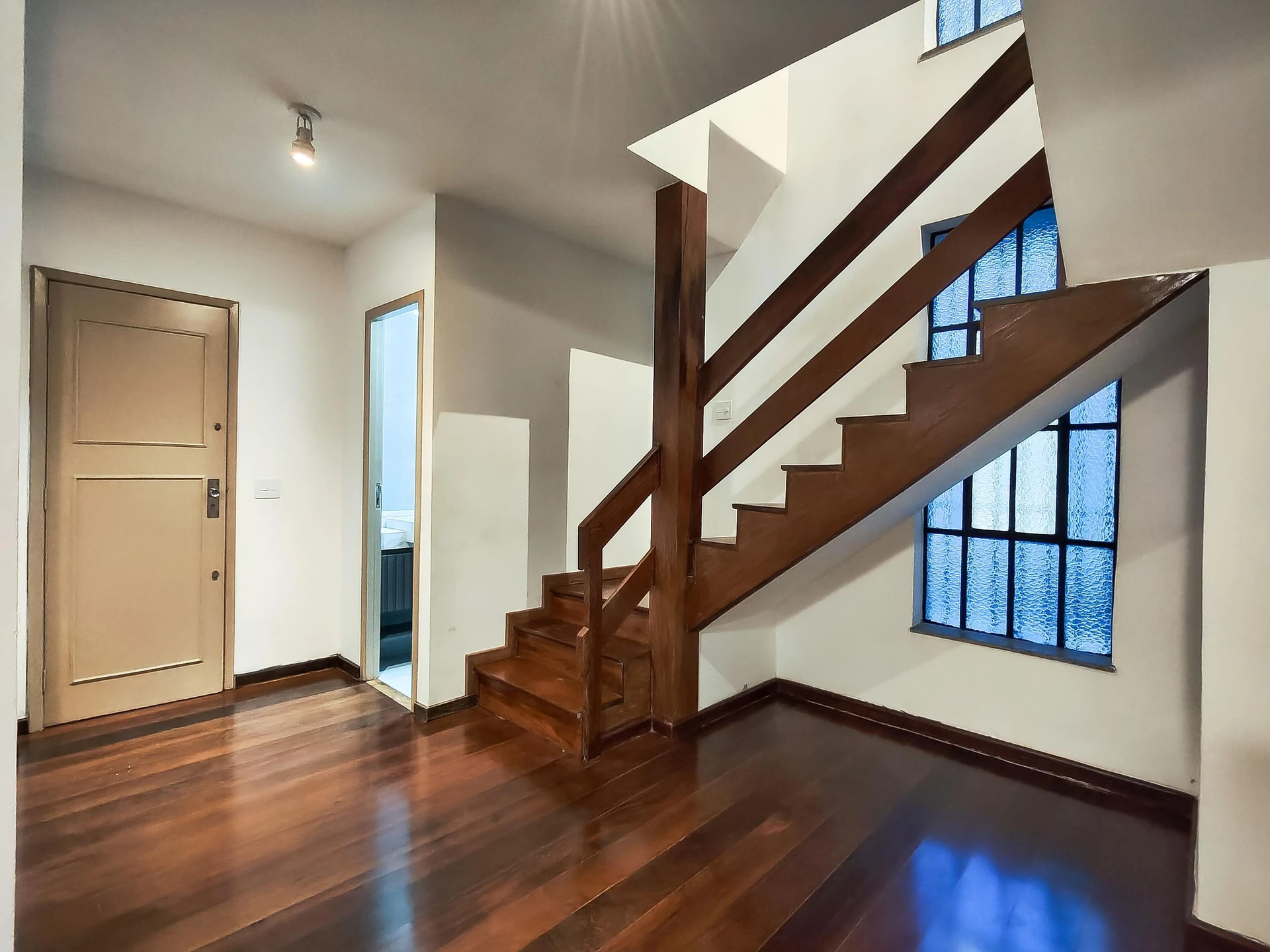 House for rent with 5 bedrooms and 8 bathrooms — photo 85