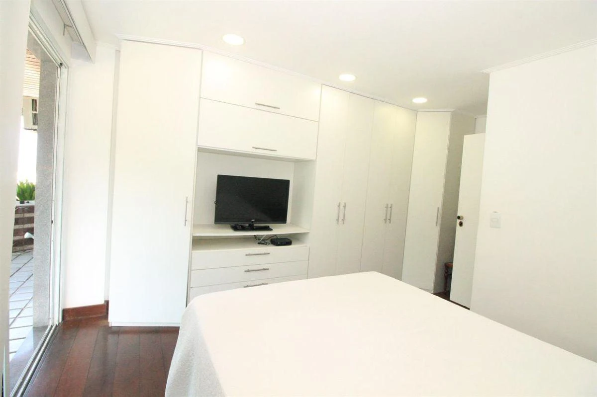 Furnished 4-bedroom apartment with 2 en-suites and 274 m² — photo 12