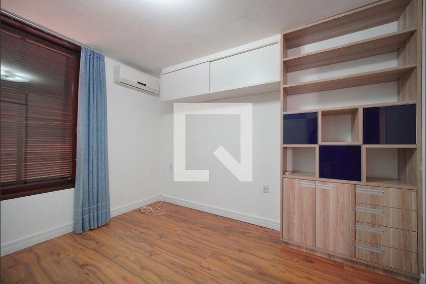 Furnished 4-bedroom house with 300 m² and 2 suites — photo 18