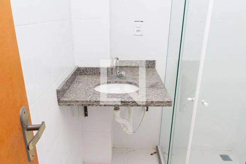 80 m² apartment with 2 bedrooms and a balcony — photo 17