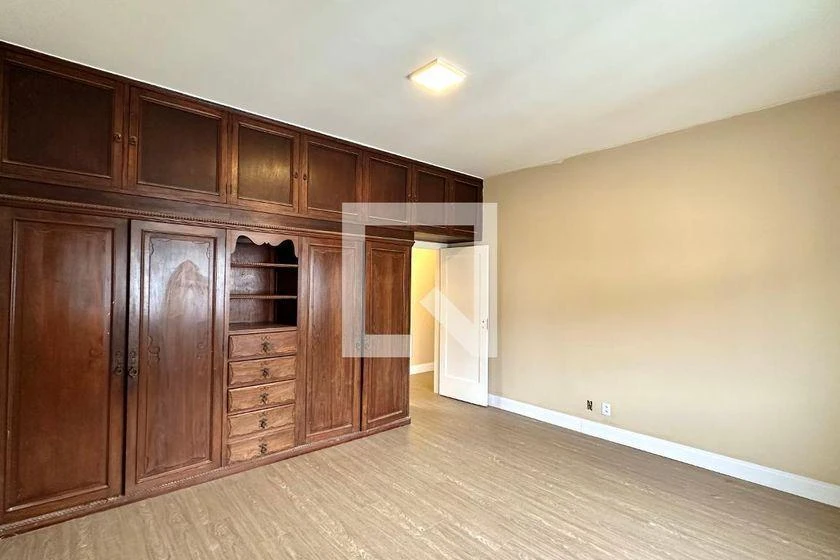 Rental apartment with 3 bedrooms and 3 bathrooms — photo 21